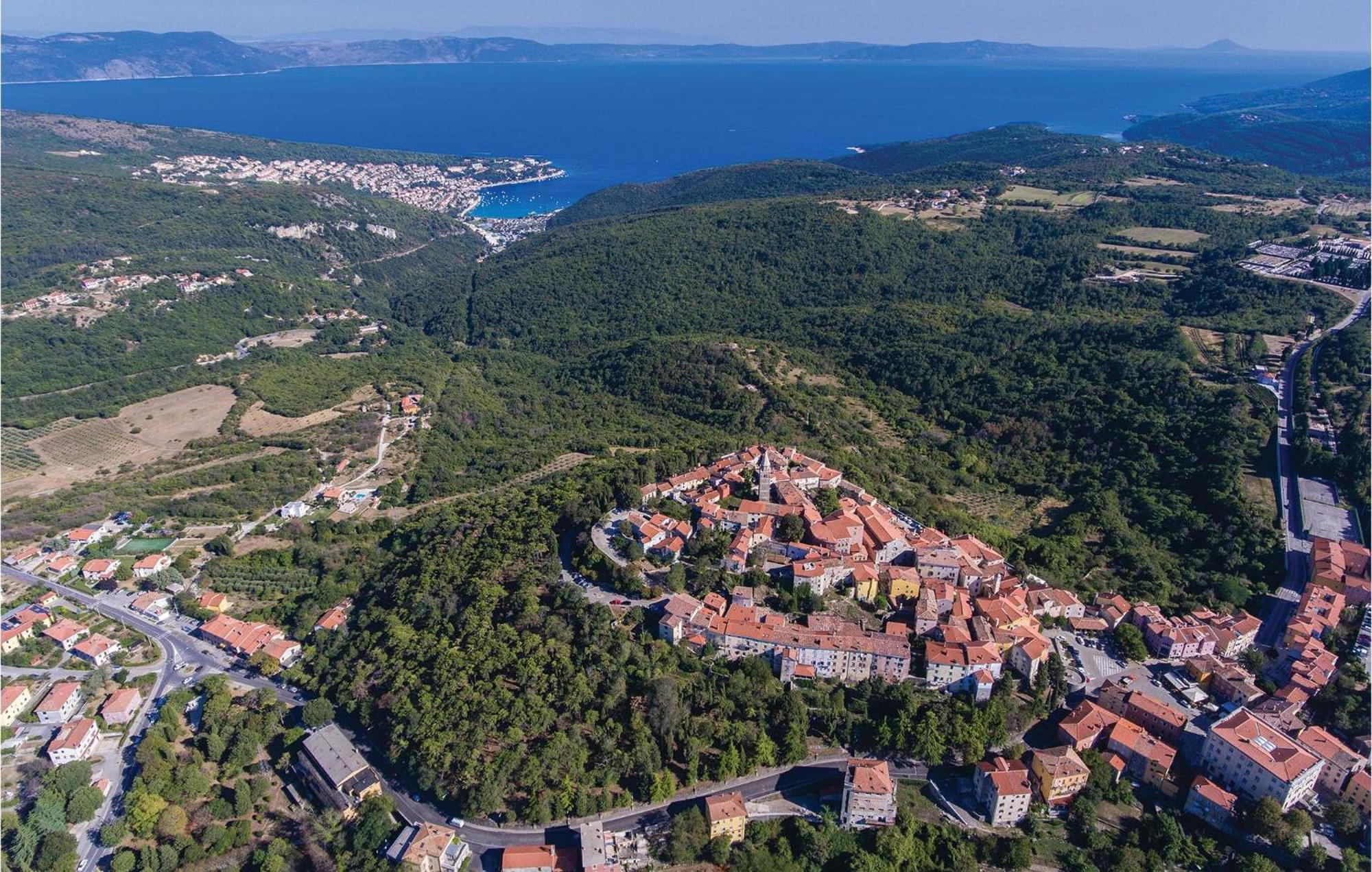 Amazing Apartment In Labin With House Sea View Exterior photo