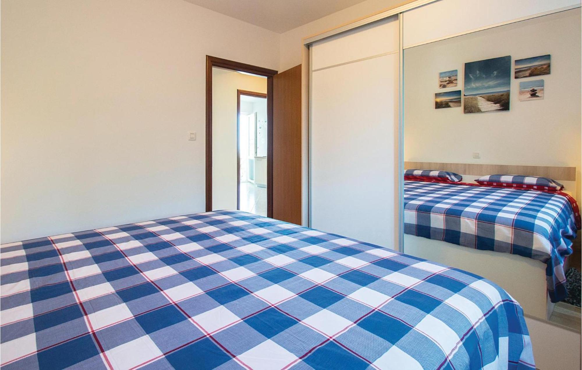 Amazing Apartment In Labin With House Sea View Exterior photo